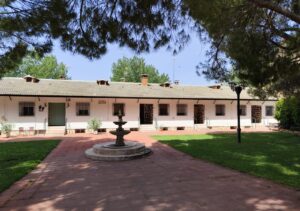 WhatsApp Image 2025 06 17 at 09.15.06 e1750764798170 300x211 - Casa de la Laguna